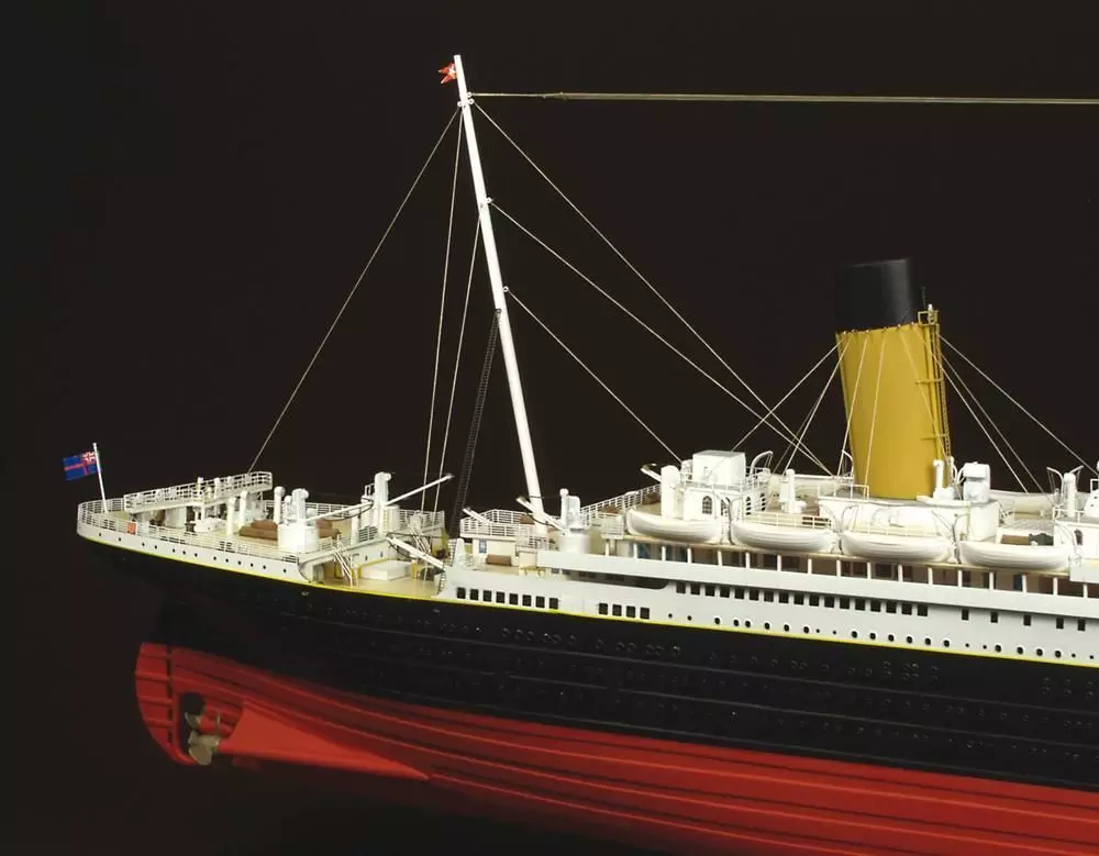Titanic Model Ships Kit  Amati (1606)