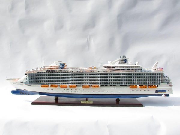 Harmony of the Seas Model Ship (Standard Range) - GN
