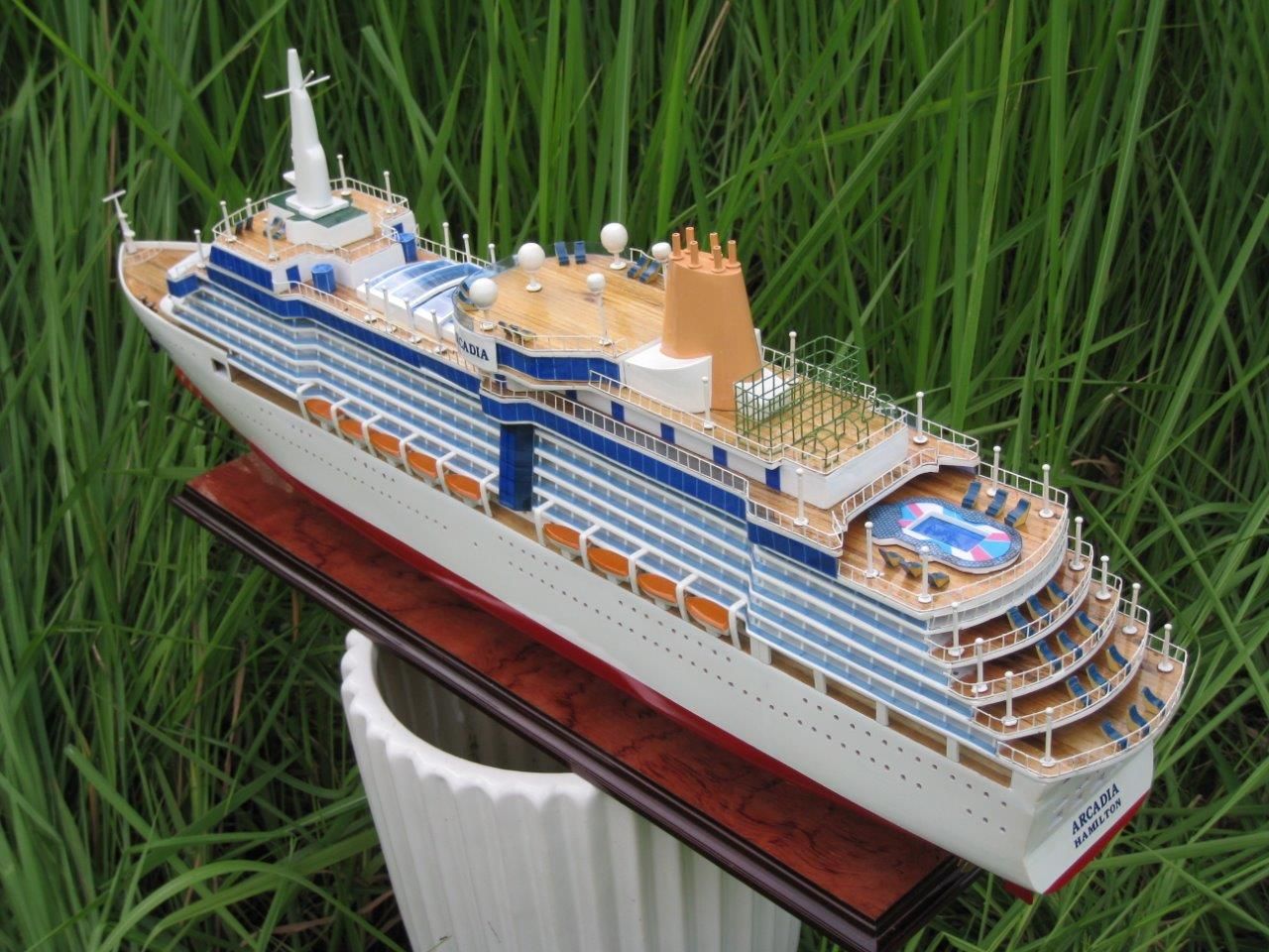 Arcadia Wooden Model Boat - GN (CS0028P)