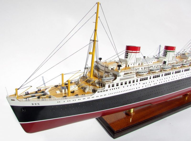 SS Rex model boat