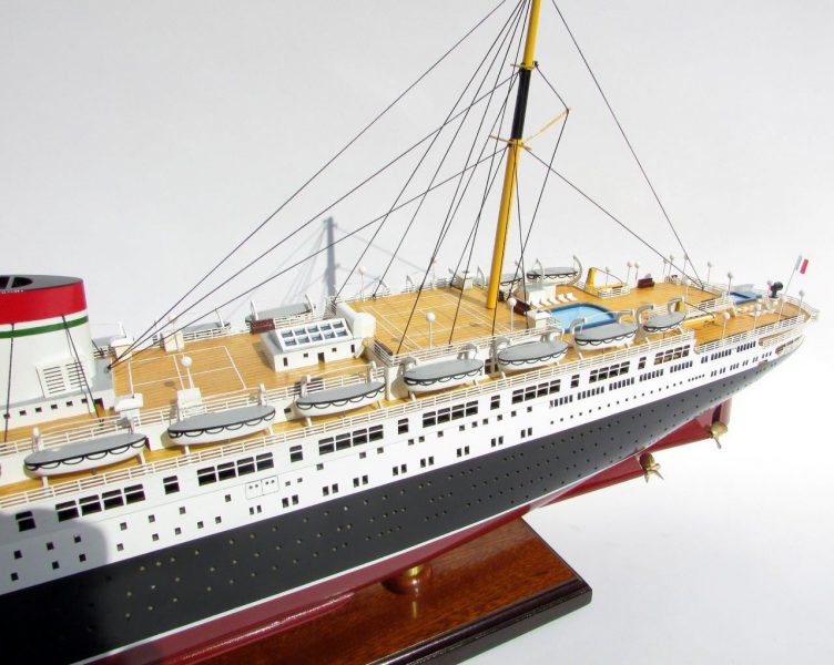 SS Rex model boat