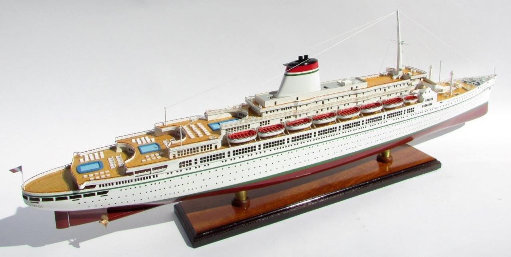 SS Leonardo Da Vinci White & Red Hull ship model