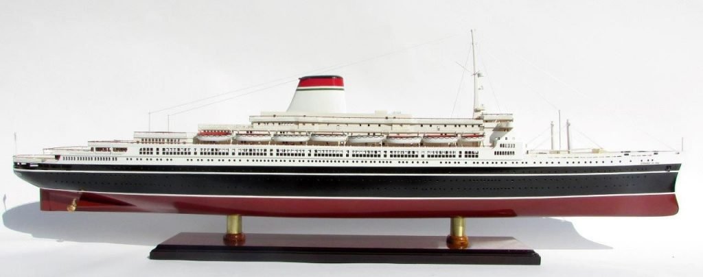 SS Leonardo Da Vinci Black & Red Hull ship model