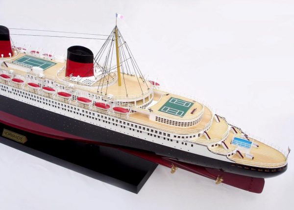 Normandie Model Ship - GN