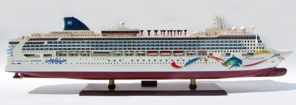 Norwegian Dawn with Dolphin Artwork - GN