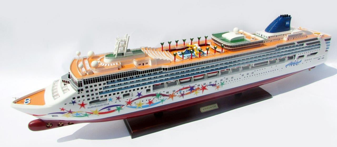 Norwegian Star Ship Model - GN