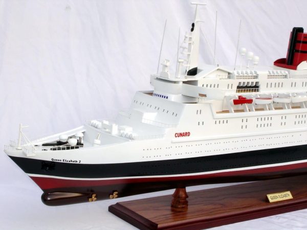 Queen Elizabeth 2 Ship Model - GN