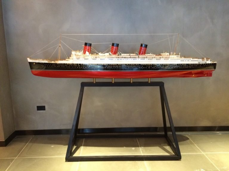 The Queen Mary Model