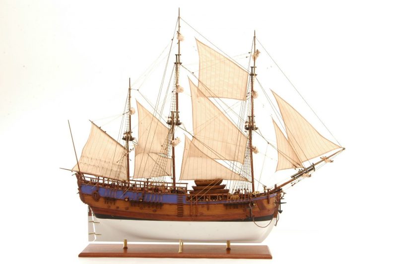 Model Ships, Wooden Boats, Sailboats and Yachts Premier Ship Models