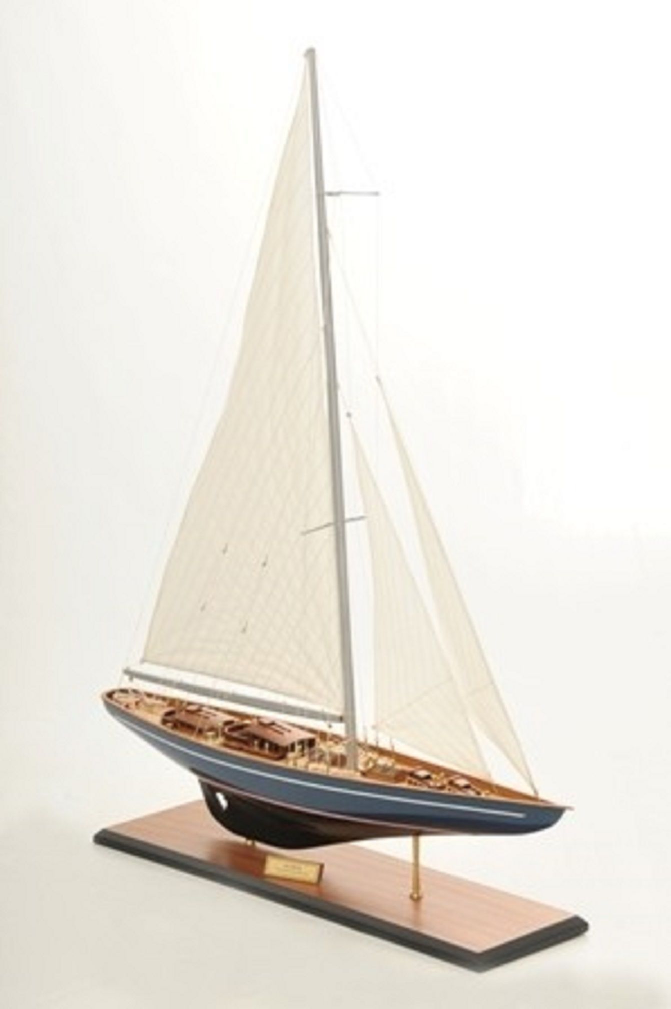 Velsheda Model Yacht (Premier Range) - PSM