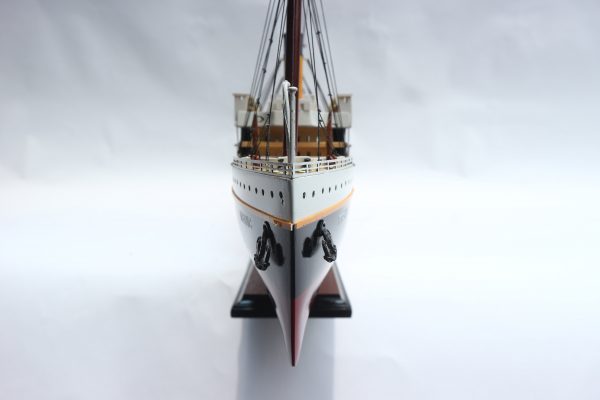 Titanic Model Ship - GN