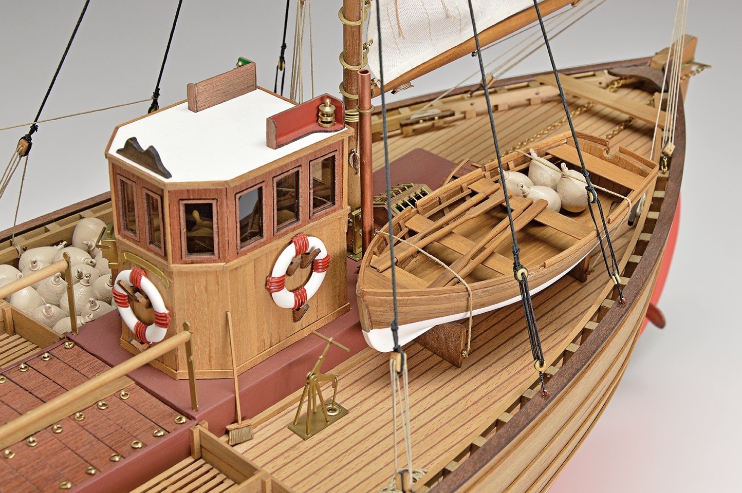 Fifie Scottish Fishing Vessel Model Boat Kit (Amati 1300/09) - Premier ...