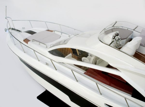 Sunseeker 68 Model Yacht - GN (CM0082P)