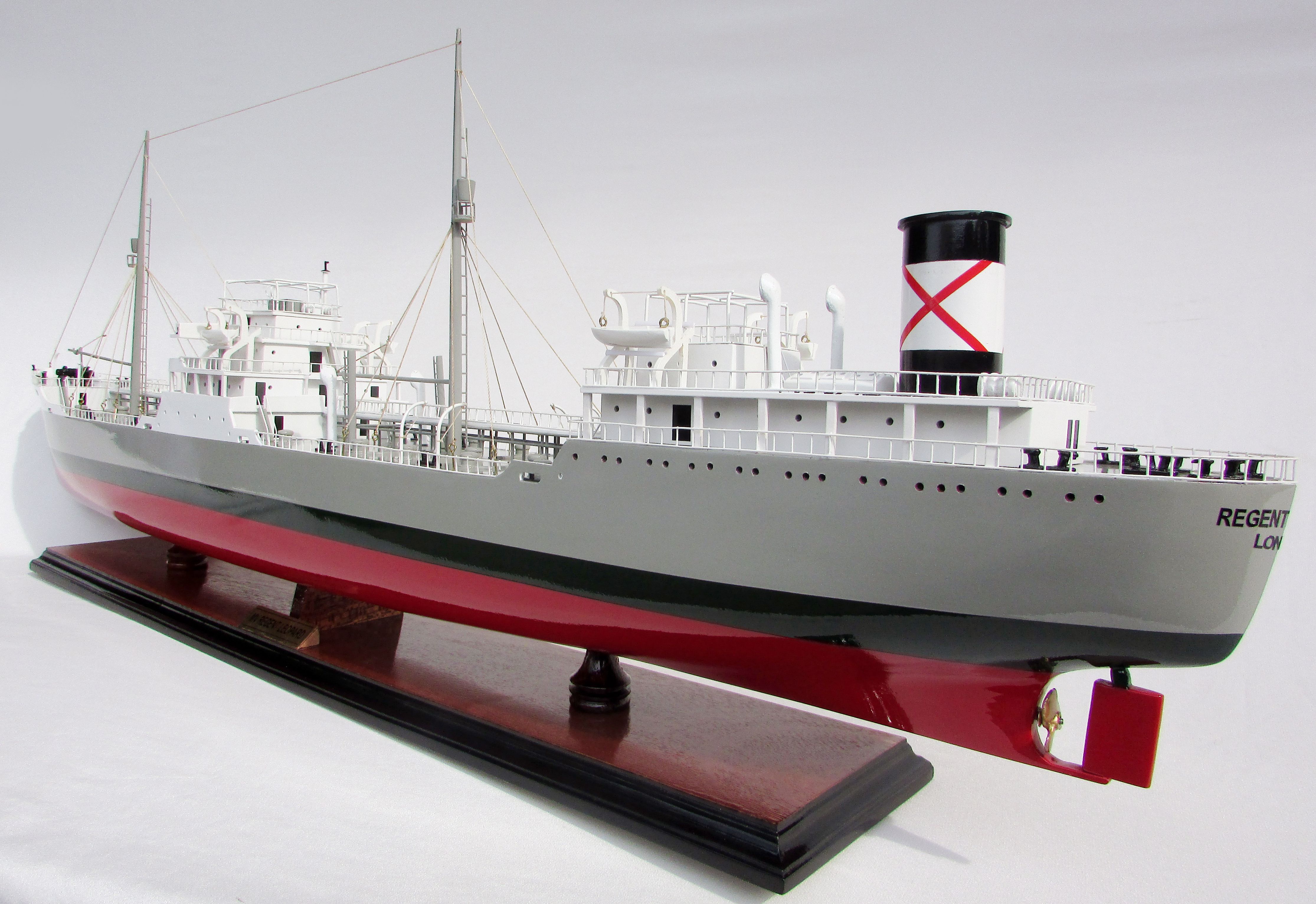 Regent Leopard Wooden Model Ship - GN