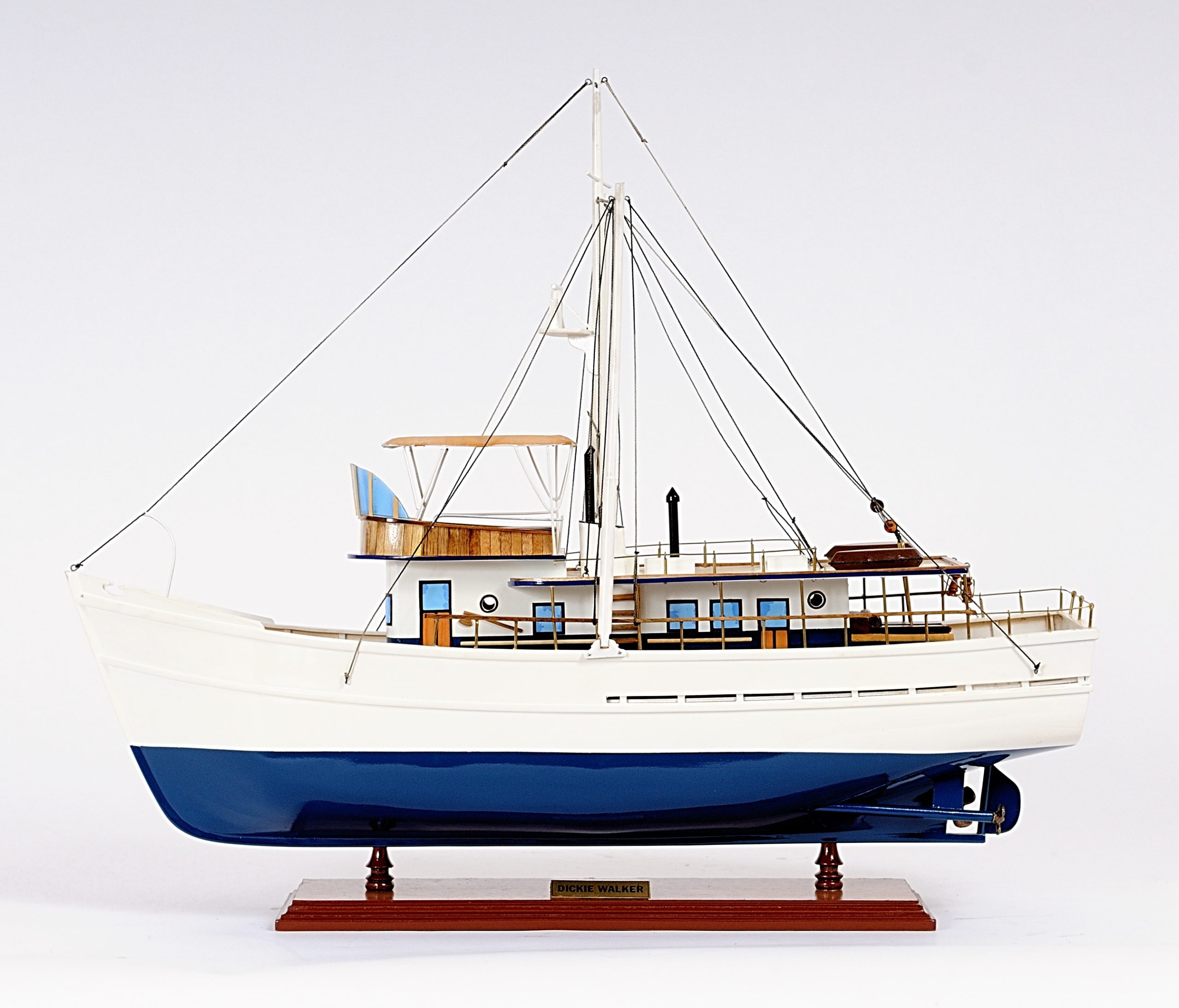 Dickie Walker Model Ship - OMH (B039)