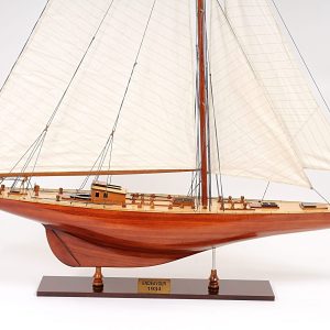 Endeavour XL Model Ship - OMH (Y019)