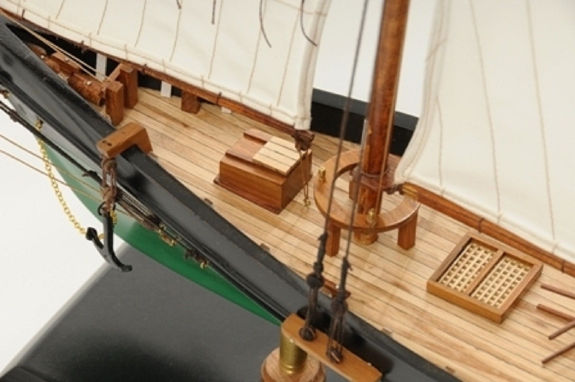 1419-7761-America-Model-Yacht-Superior-Range.jpg