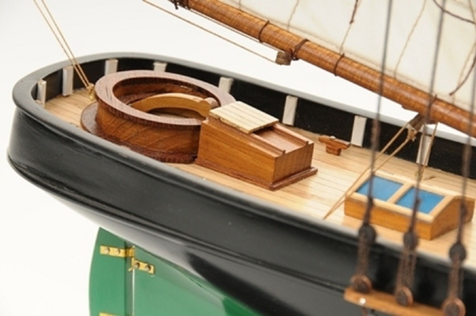 1419-7764-America-Model-Yacht-Superior-Range.jpg