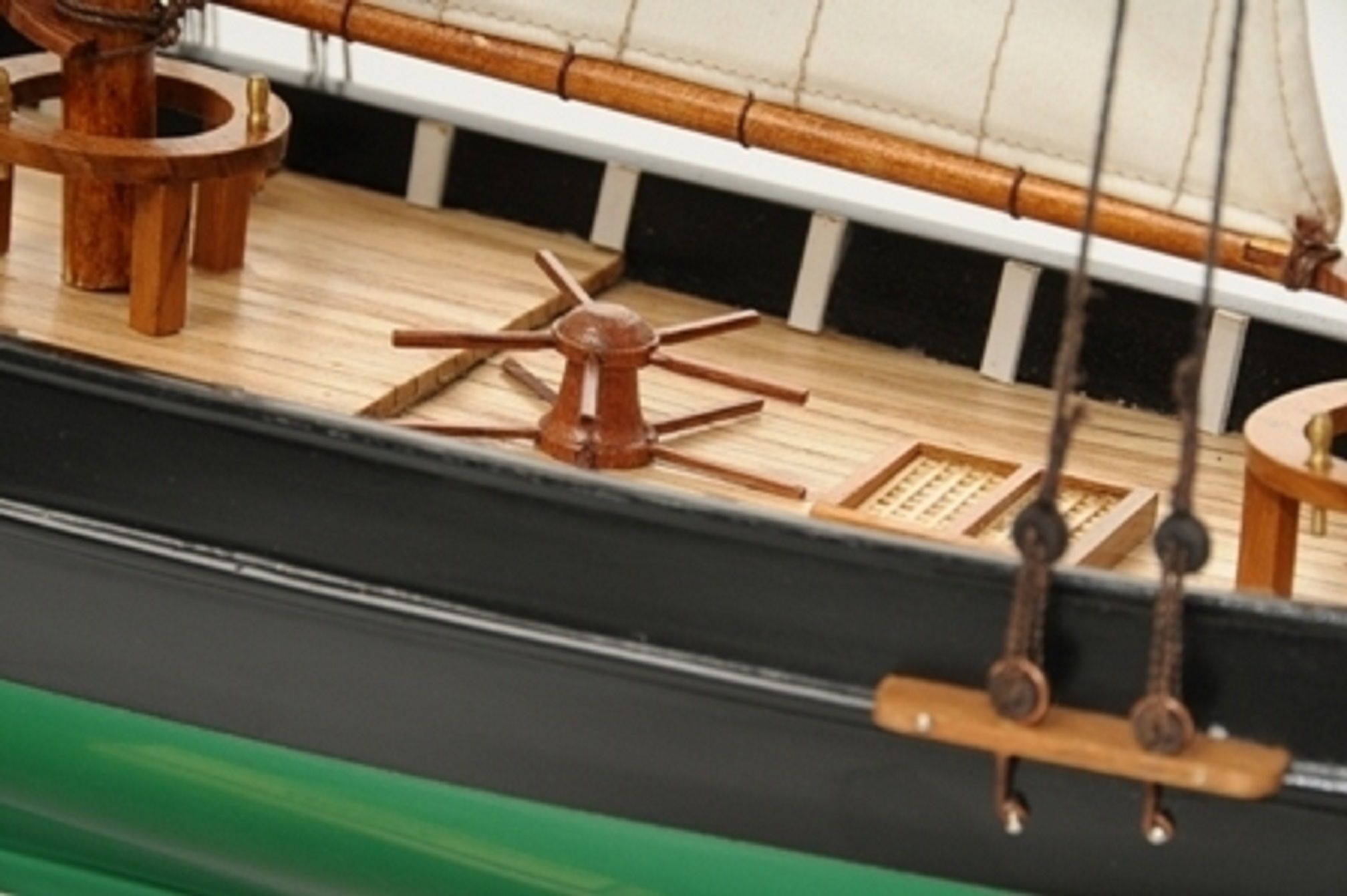 1419-7765-America-Model-Yacht-Superior-Range.jpg