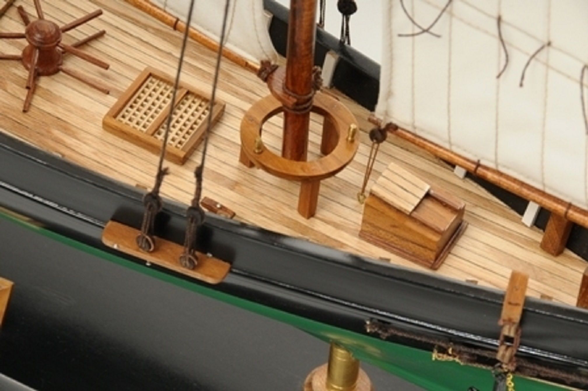 1419-7766-America-Model-Yacht-Superior-Range.jpg
