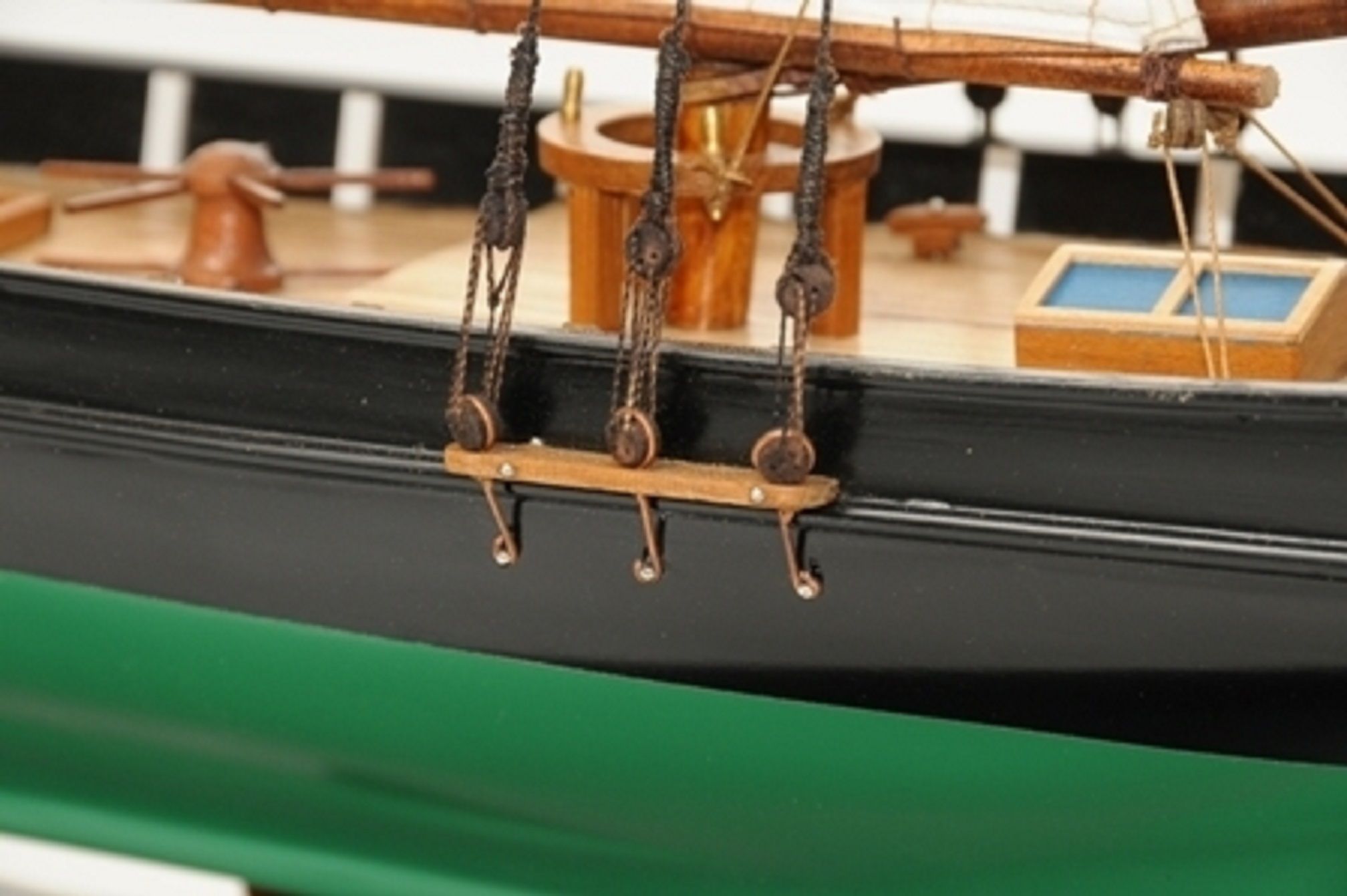 1419-7767-America-Model-Yacht-Superior-Range.jpg