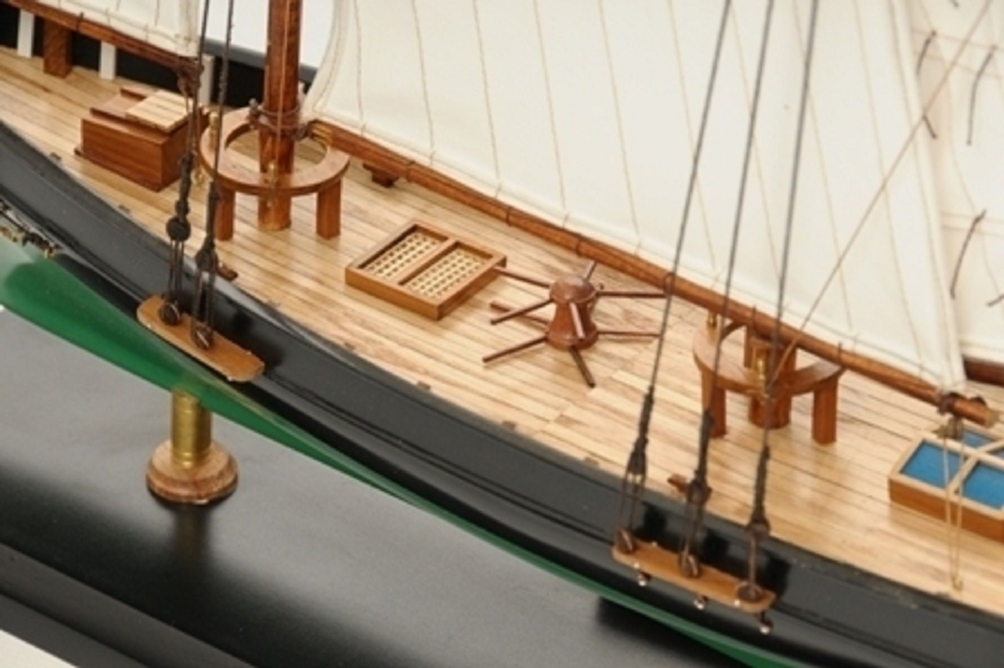 1419-7768-America-Model-Yacht-Superior-Range.jpg