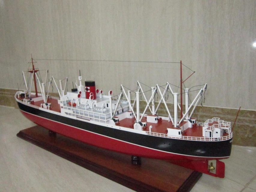 Endurance Model Boat | Wooden Exploration Ship Model | Premier Ship Models