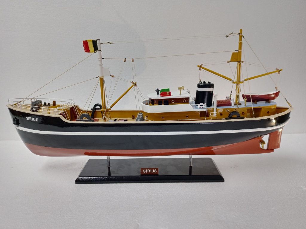 Model Ships, Wooden Boats, Sailboats And Yachts - Premier Ship Models 