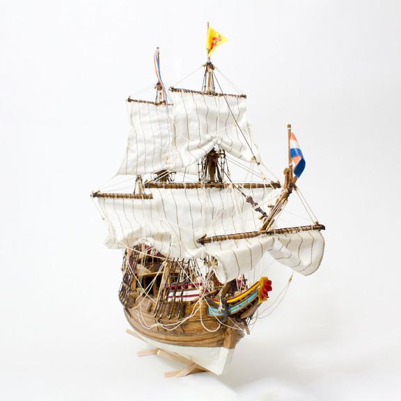 Duyfken (Walnut) Model Boat Kit - Kolderstok (KOL2)