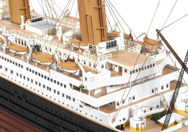 Titanic Model Ship Kit - Occre (14009)
