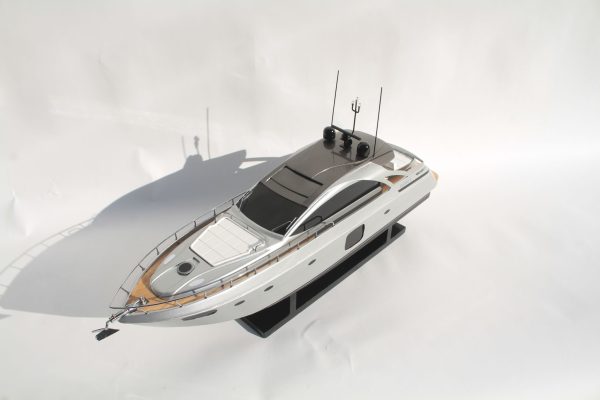 Pershing 70 Power Boat - GN